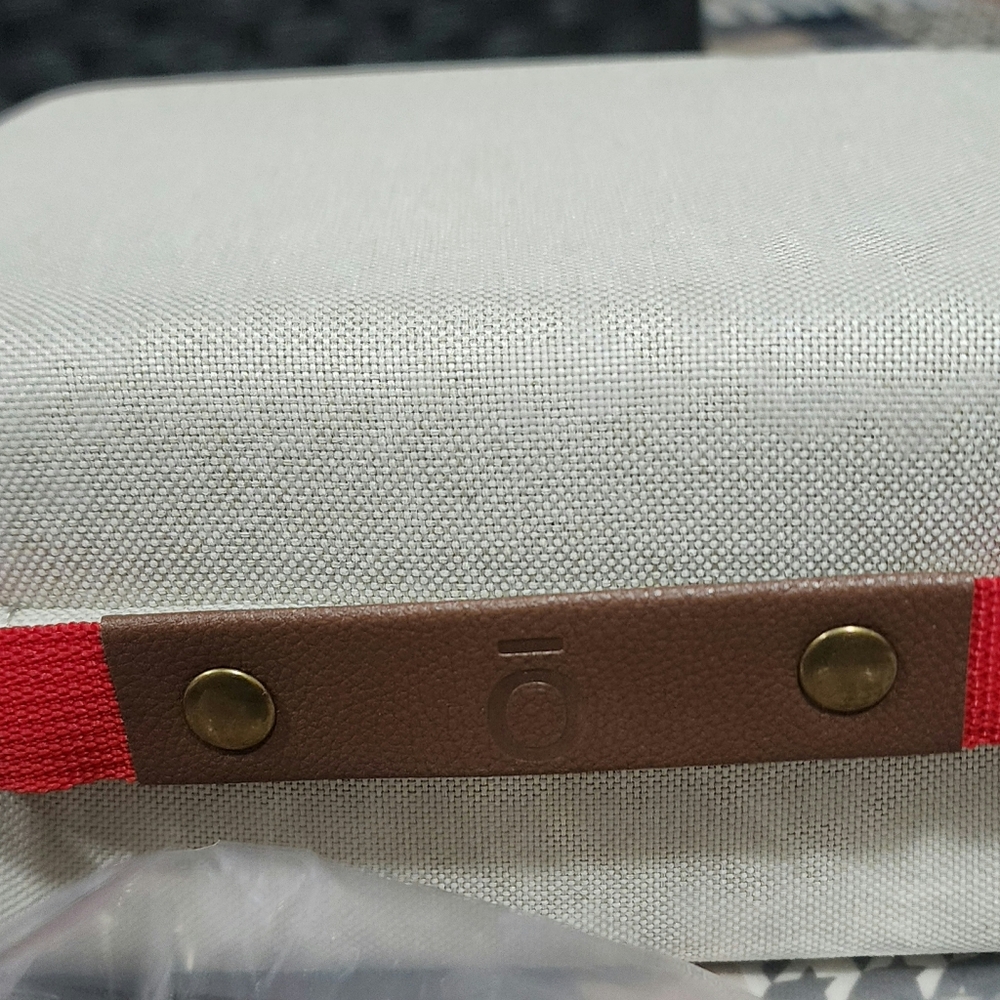 Canvas Doterra Oil Storage Case with Red Strap